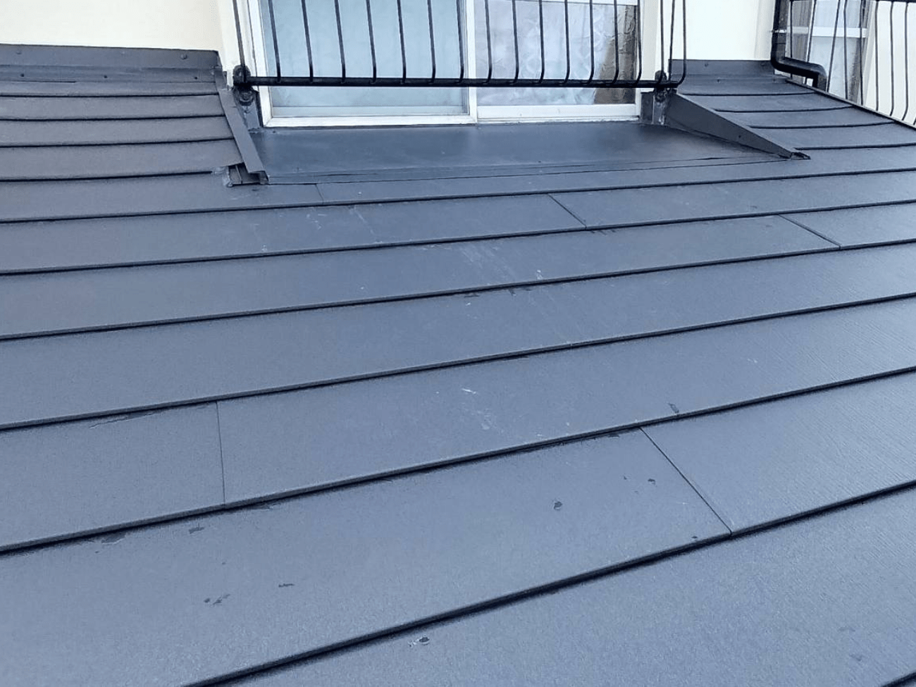 京都府京田辺市　M様　下屋根カバー工法